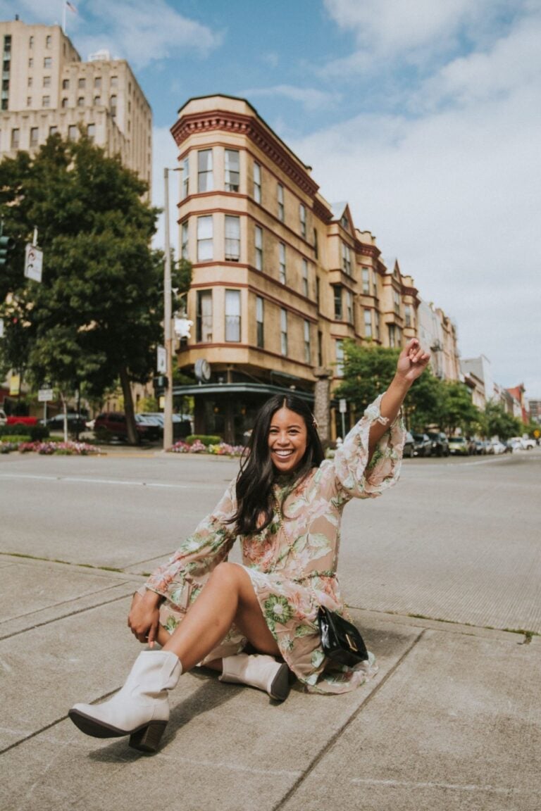 20 Chic Fall City Outfits to Turn Heads and Stay Cozy This Season