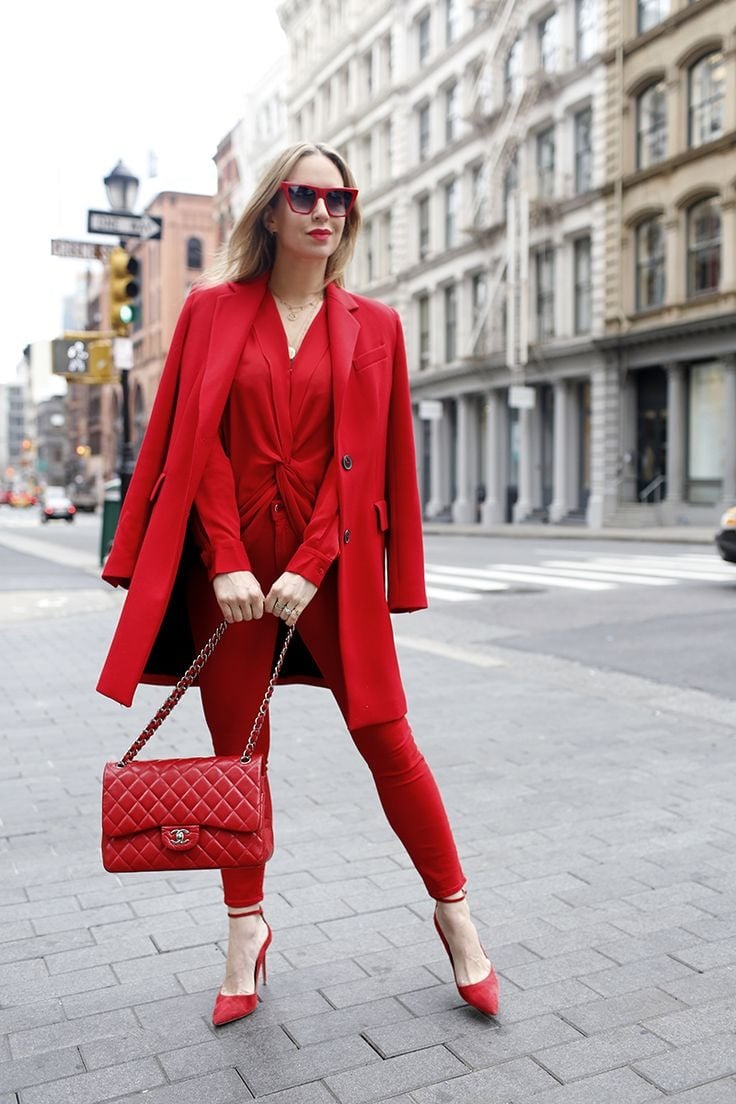 20 Sizzling Red Fall Outfits to Turn Heads This Season