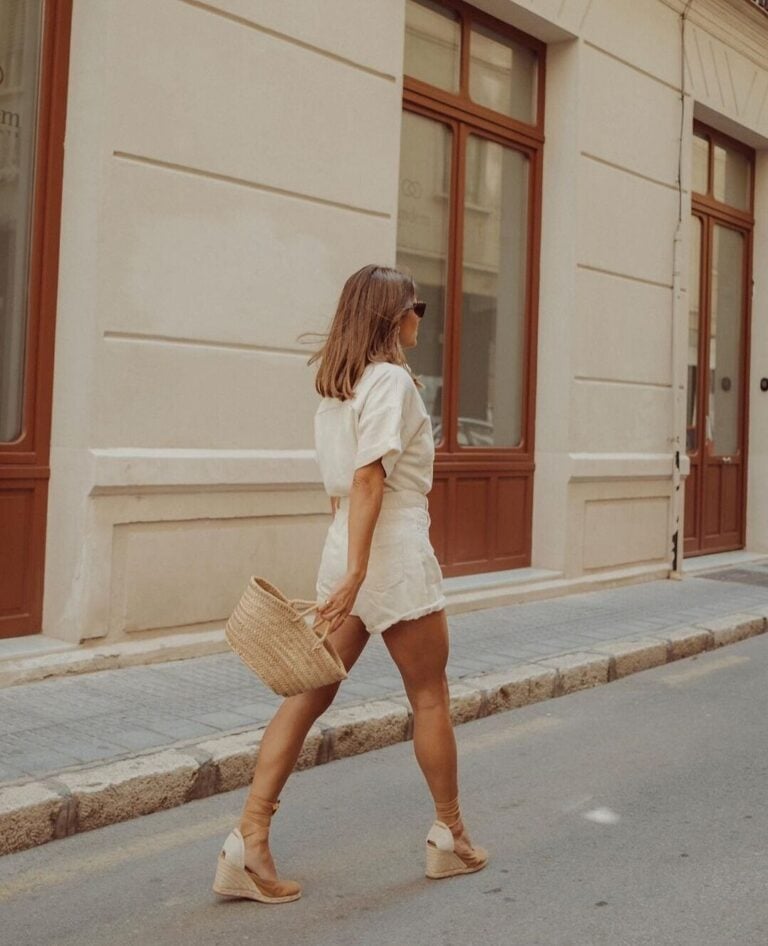 20 Stunning Fall Outfits to Rock in Spain: From Seville Chic to Barcelona Cool