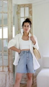 Sarah+Butler+of+@sarahchristine+wearing+Chic+Summer+Outfit+Essentials.+Summer+outfits,+spring+outfits,+outfit+ideas,+casual+outfits,+stylish+outfits,+spring+outfits+2023+-4