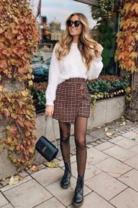 40+ Fall Skirt Outfits Tailored for Crisp November Mornings