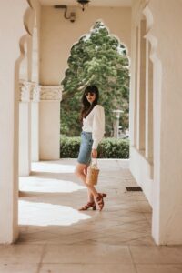 40+ Fall Jean Skirt Outfits You Can Style with Thick Tights