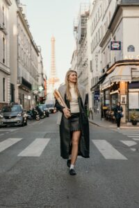 40+ Fall City Outfits Styled for Pavement Running and Metro Transit