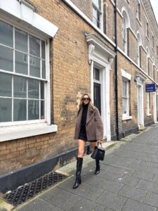 40+ Casual Fall Outfits for Women Over 40 Who Value Ease