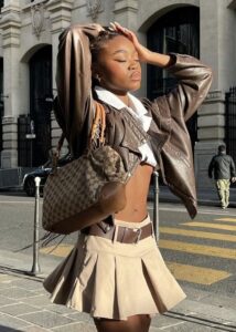 20 Y2K Fall Outfits That Bring Back Low-rise Denim and Velour