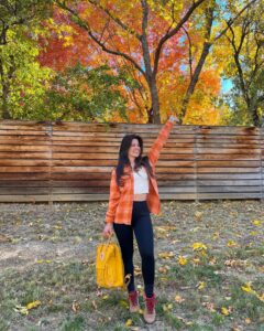 20 Country Fall Outfits Styled for Your Next Fireside Dinner
