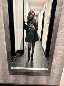 49 Casual Holiday Party Outfits You Can Wear with Flat Shoes and Still Feel Dressed Up