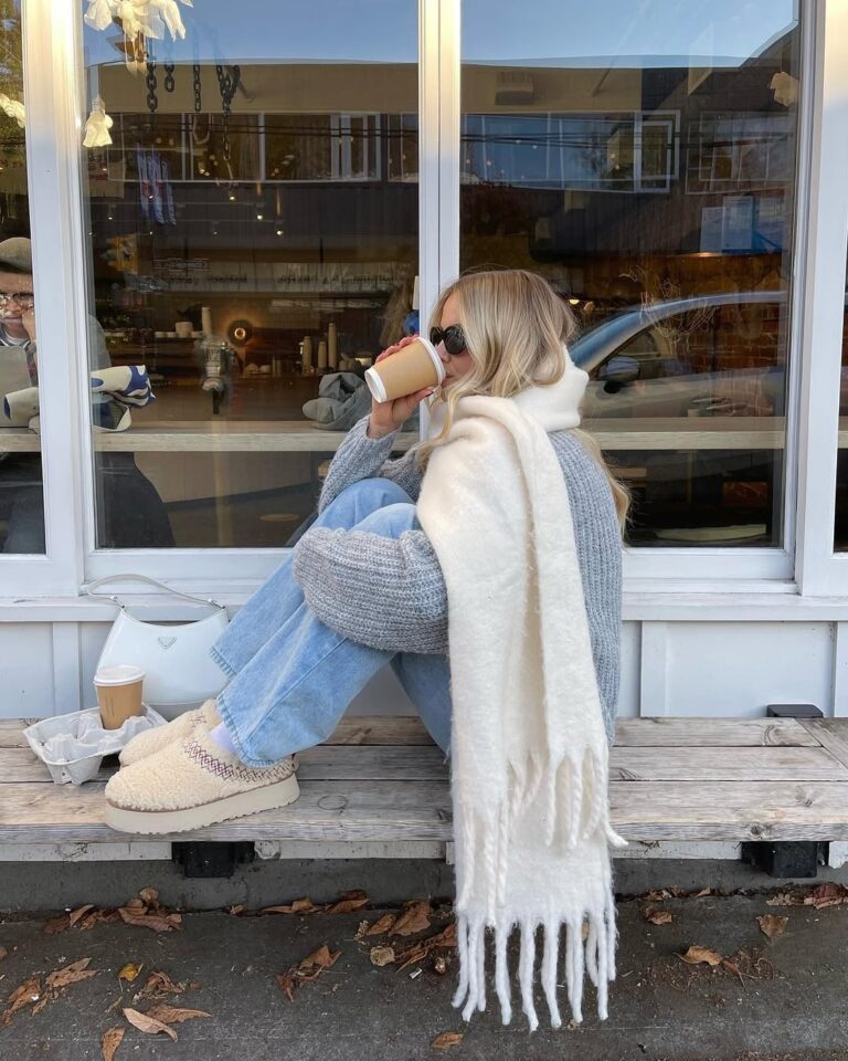 49 Winter Thanksgiving Outfits Layered for Crisp Air and Festive Feasts