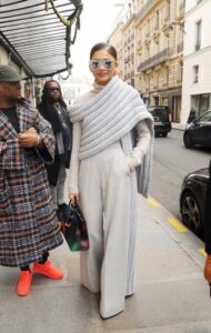 70+ Winter Outfit Inspo Ideas for Brutal Commutes in Heavy Snow